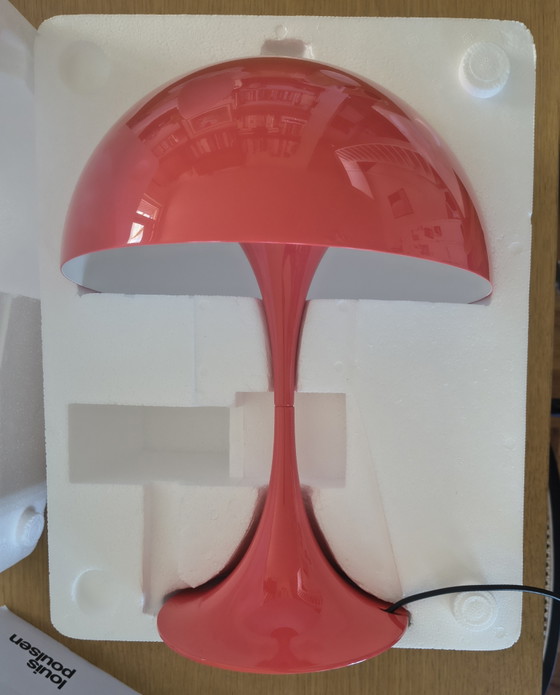 Image 1 of Panthella 250 table lamp (Panthella mini) coral led Louis Poulsen
