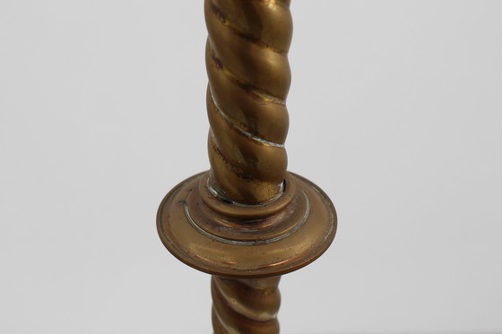 Image 1 of Gran candelabro de iglesia antiguo de cobre decorado, Francia ca. 1900