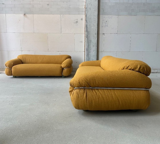 Image 1 of Sesann Gelbes Bouclé-3-Sitzer-Sofa von Gianfranco Frattini für Cassina