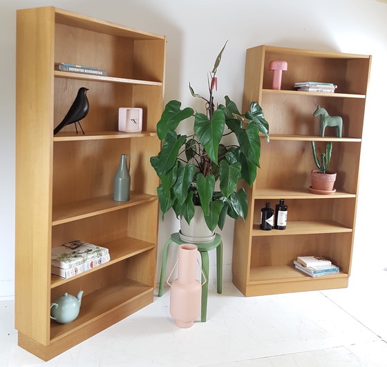 Image 1 of 2 Librerie d'epoca in rovere impiallacciato danese