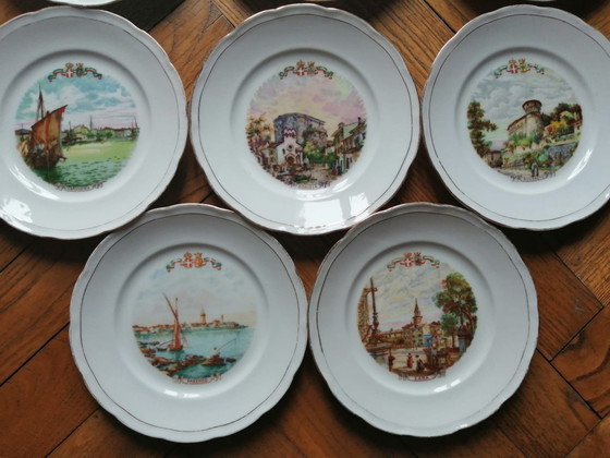 Image 1 of 11 Richard Ginori “unredeemed city” plates