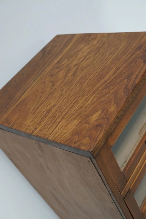 Image 1 of Armoire/vitrine de mercerie vintage allemande en hêtre/chêne, années 1950