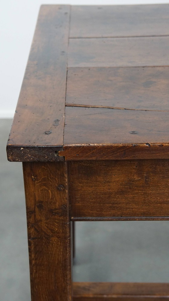 Image 1 of Table de salle à manger ancienne en bois fruitier du 18ème siècle avec 2 tiroirs