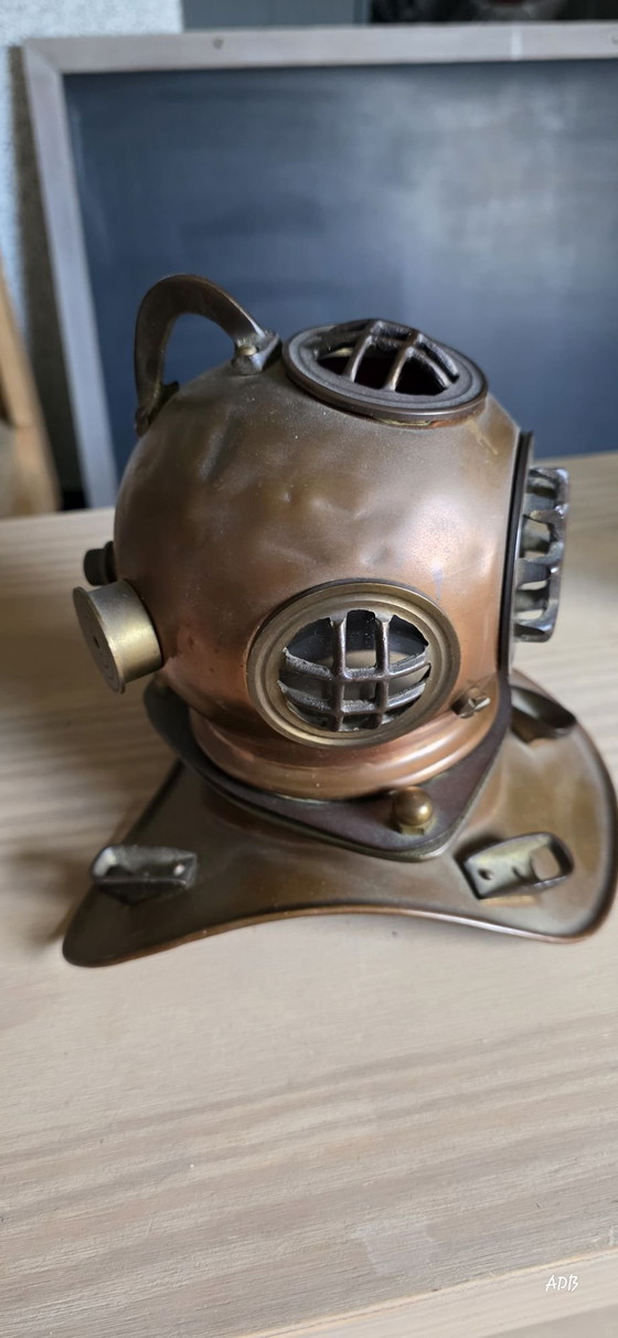 Coole dekorative Kupfer-Taucherhelm – Dekorative Objekte, Messing (photo 4 of 5)
