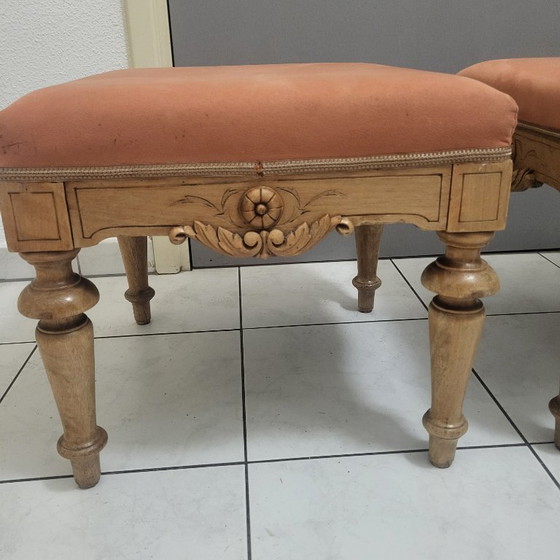 Image 1 of 2 pouf, sgabelli in stile Luigi XVI, in legno e pelle scamosciata