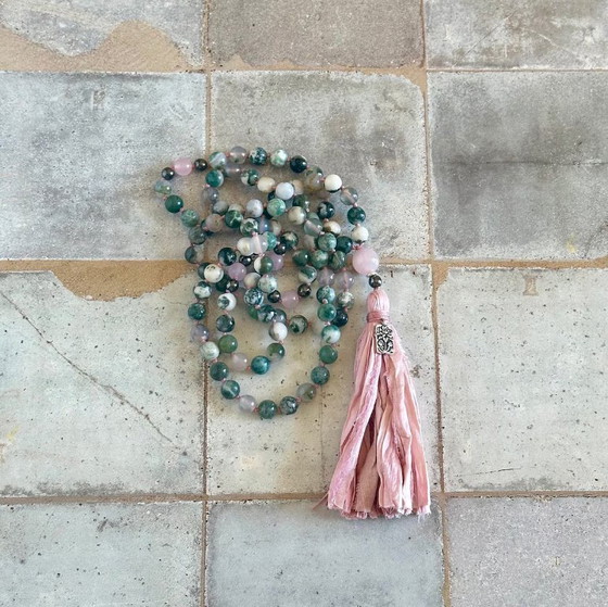 Image 1 of Mala voor emotioneel evenwicht - Yoga gebedskralen - Agaat & Rozenkwarts - Mala ketting met 108 kralen - Sari zijden kwastje