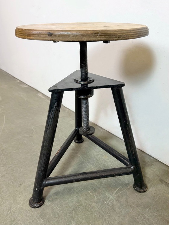 Image 1 of Tabouret pivotant d'atelier industriel noir, années 1960