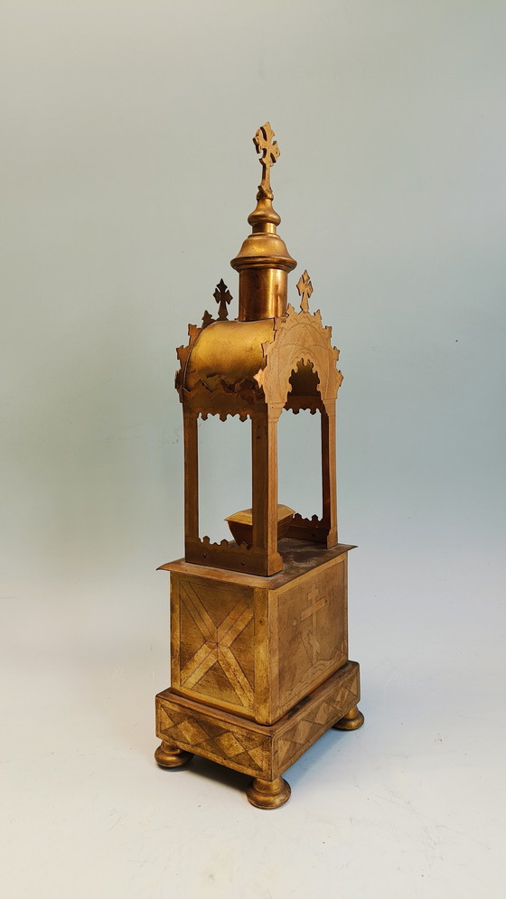 Image 1 of Osteuropäischer orthodoxer christlicher Reliquienaltar