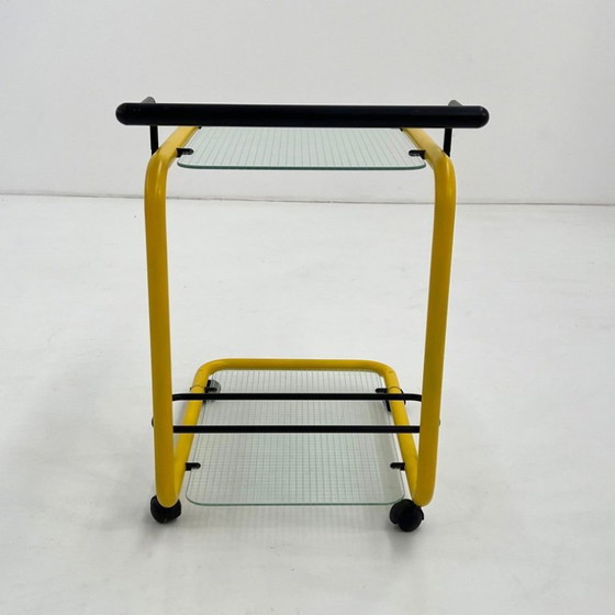 Image 1 of Chariot de service jaune postmoderne à motif Quaderna, années 1980