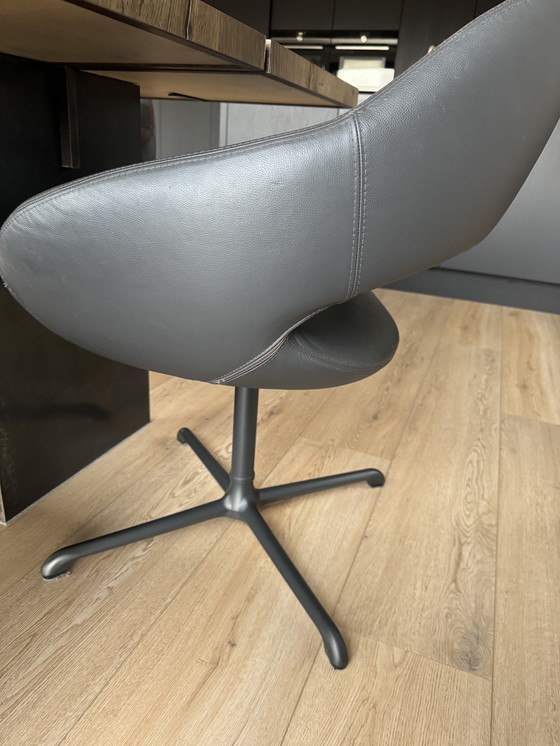 Image 1 of 6 fauteuils pivotants Artifort Shark en cuir