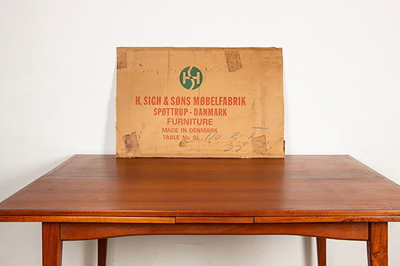 Image 1 of Grande Table de Repas Extensible Danoise en Teck Modèle 145 par Willy Sigh pour Sigh & Son 1960
