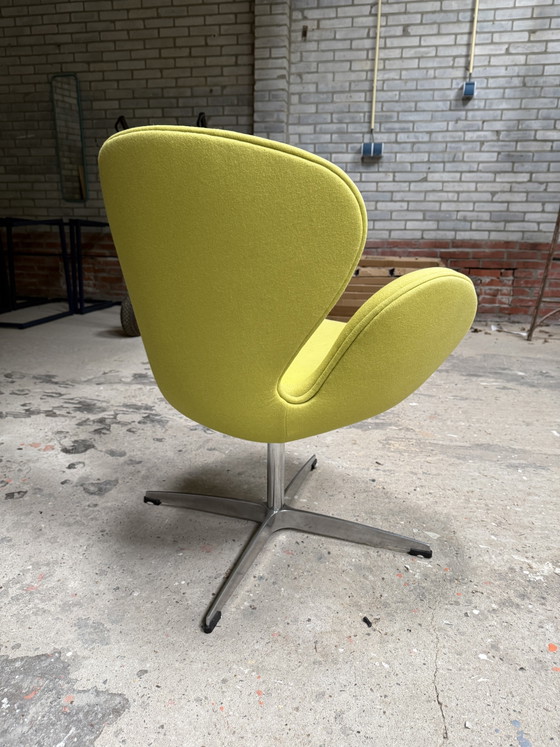 Réplique de chaise Swan – Fauteuils, Metal, Textile (photo 2 of 5)