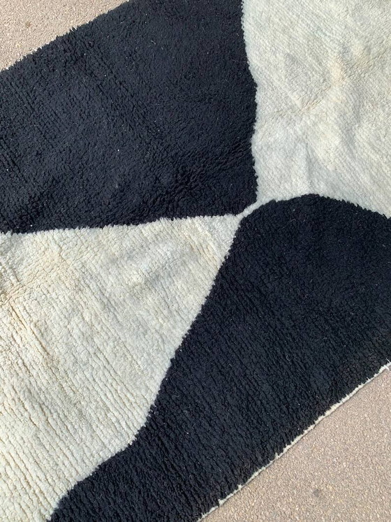 Handgefertigter marokkanischer Teppich weiß-schwarz 200cm x 300cm – Teppiche & Läufer, Wool (photo 6 of 11)