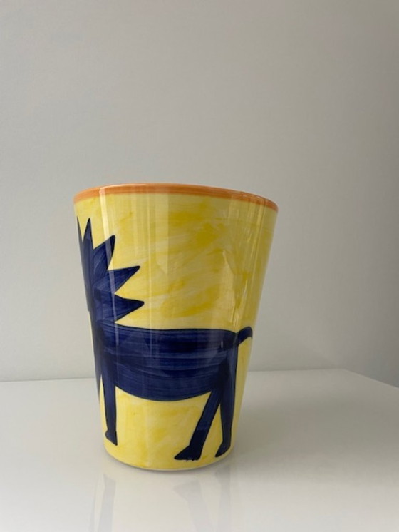 Image 1 of Handbemalte konische Vase mit primitiver Verzierung