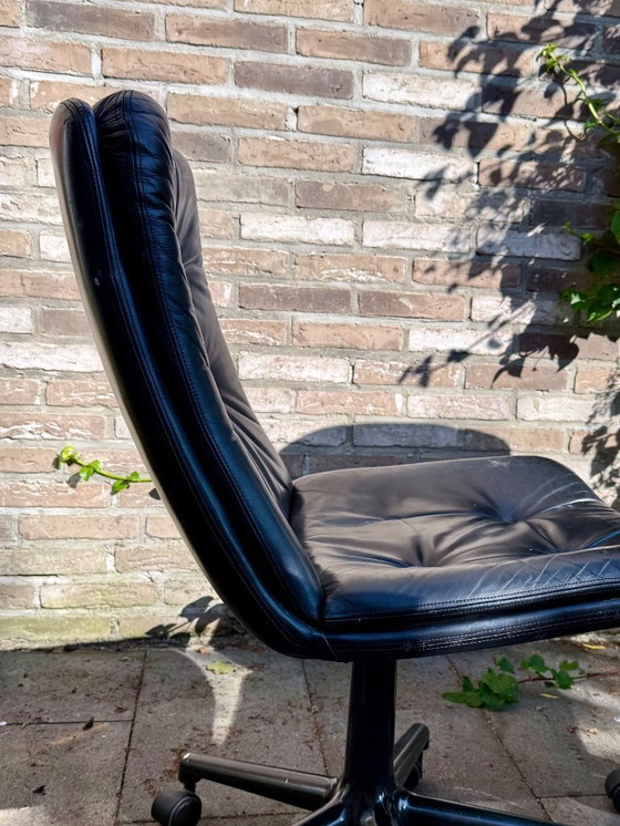 Image 1 of Artifort bureaustoelen 2x