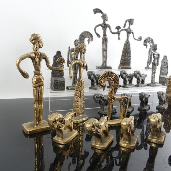 Image 1 of Pièces d'échecs minoennes en métal, conçues par Christoferus Sklavenitis, hauteur 14 cm