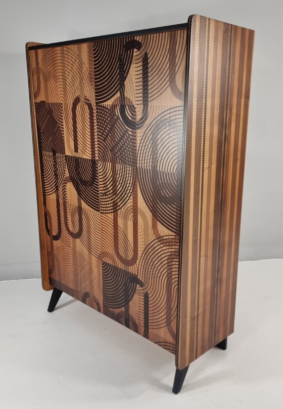 Image 1 of Vintage walnoten garderobekast, 1970