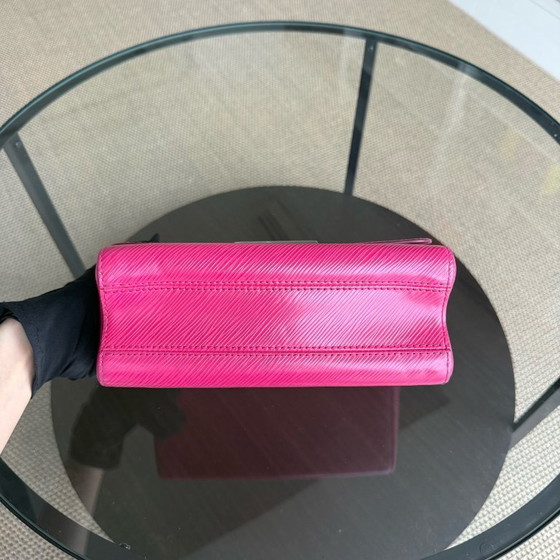 Image 1 of LOUIS VUITTON TWIST MEDIUM MM - CUIR ÉPI ROSE FERMOIR ARGENTÉ