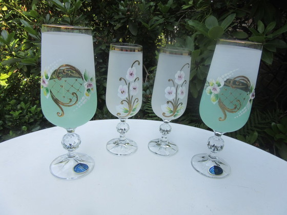 Image 1 of 4 verres bohèmes émaillés peints à la main, dans les tons vert pâle/rose et or, Sklo, vintage