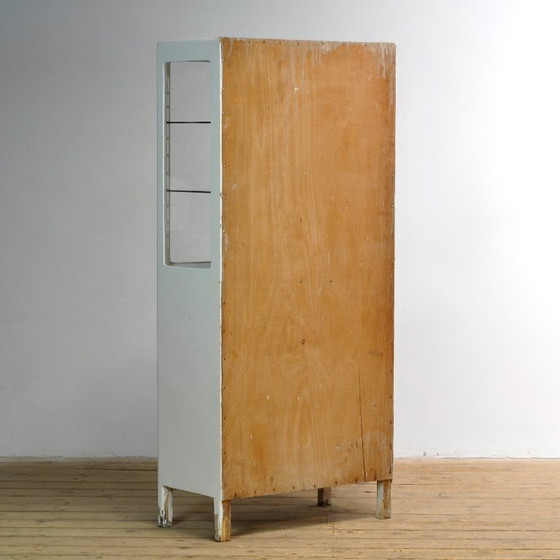 Image 1 of Medizinischer Holzschrank, um 1950