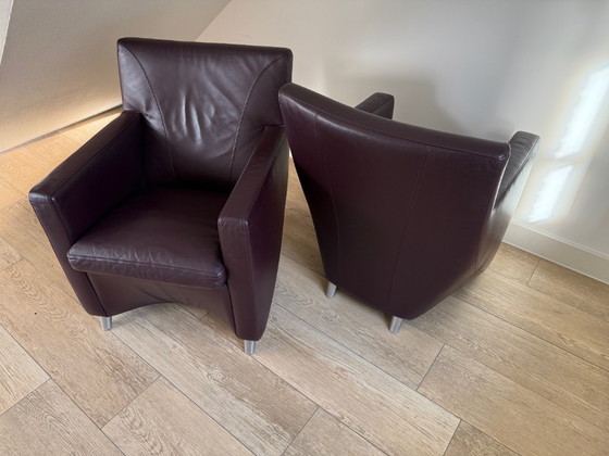 Image 1 of 2 fauteuils Leolux Dolcinea en cuir plumeux/violet