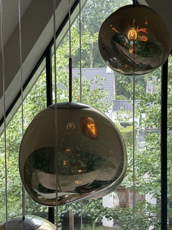 Tom Dixon Melt Pendelleuchte, 28 und 45 cm, Bronze-Gold mit Fassung – Pendelleuchten, Plastic (photo 3 of 5)