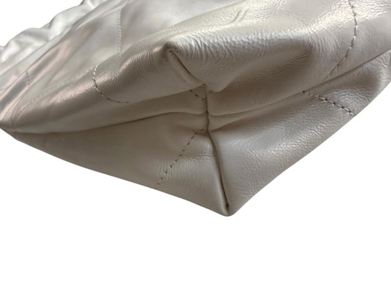 Image 1 of Chanel tas 22