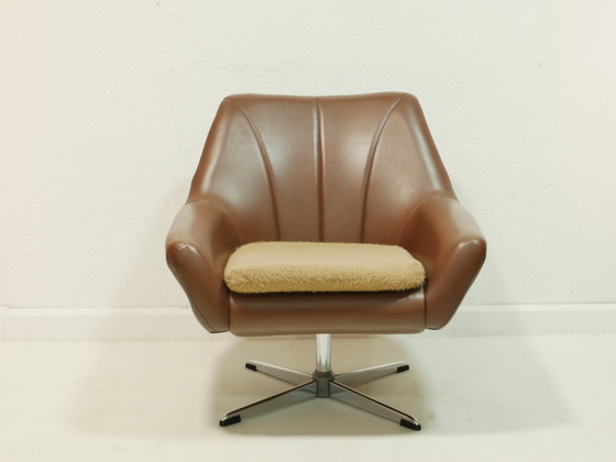 Image 1 of Vintage swivel chair from the 1970s, lounge chair, cocktail chair, Mid Century Modern