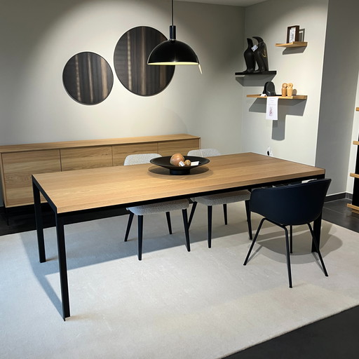 Tavolo da pranzo Cubico Michel Denolf - 220x100 con credenza