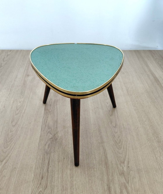 Image 1 of Fünfziger Jahre Beistelltisch in grünem Glanz