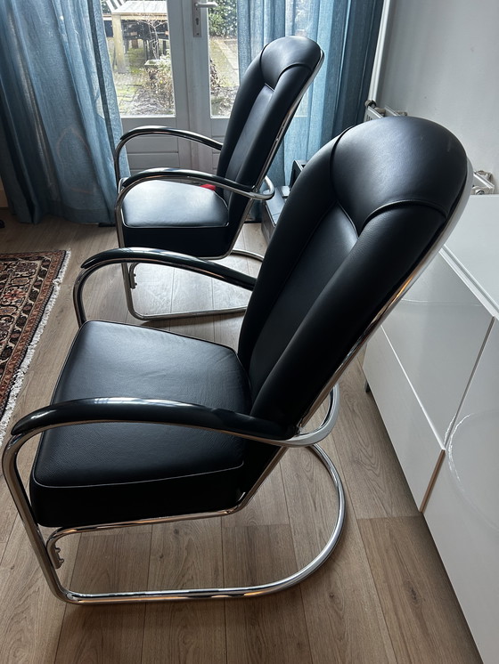Image 1 of 2 Gispen AA fauteuil zwart. Prijs is per stuk. 