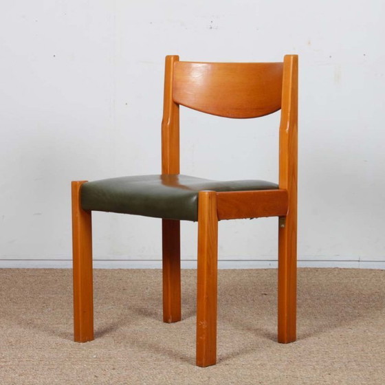 Image 1 of Set van 6 massief iepenhouten en lederen stoelen van Self, 1980.