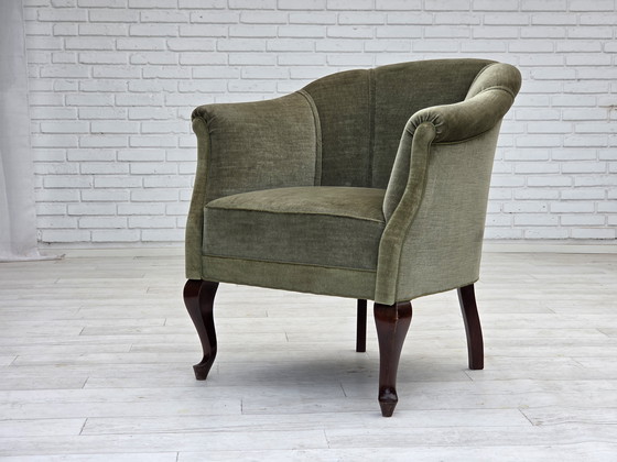 Image 1 of Fauteuil danois des années 60, velours vert, pieds en hêtre.