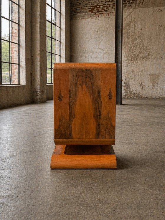 Image 1 of Sideboard/Schrank aus Walnussholz im Art-déco-Stil, 1930er–1940er Jahre, Mitteleuropa