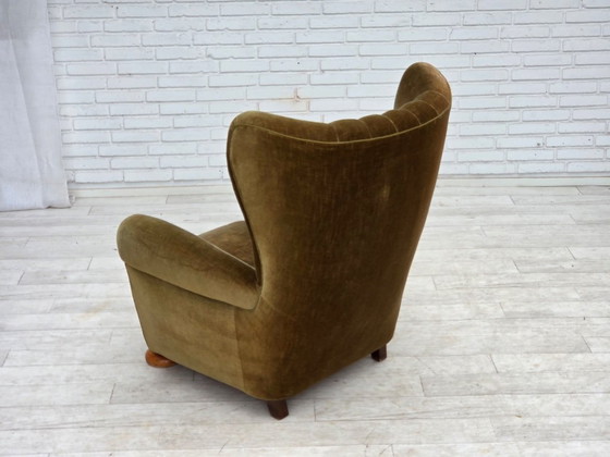 Image 1 of Deense relaxfauteuil met hoge rugleuning uit de jaren 60, bekleed met groen meubelvelours.