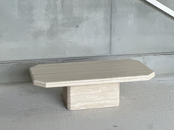Image 1 of Table basse vintage en travertin