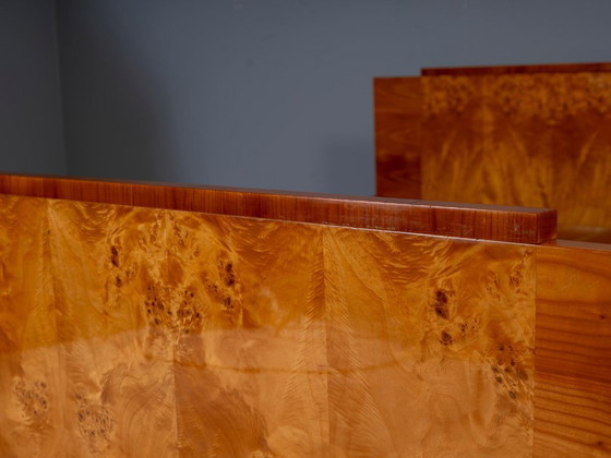 Escritorio de mediados de siglo con chapa de madera de raíz y ocho cajones, Checoslovaquia, 140,5 × 69,5 × (photo 14 of 15)