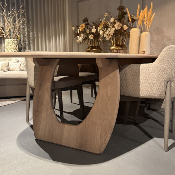 Image 1 of Passe Partout Bali dining table - 300x125