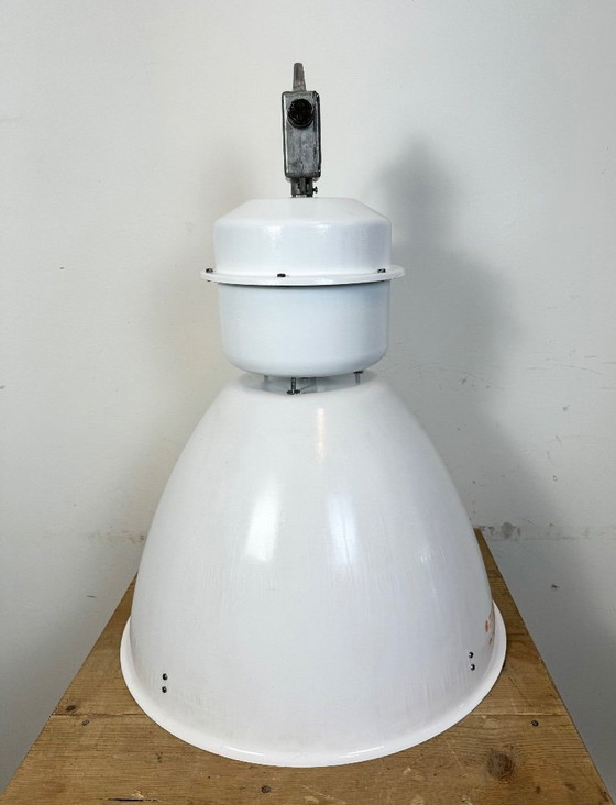 Image 1 of Grote witte geëmailleerde industriële fabriekslamp van Elektrosvit, jaren 90