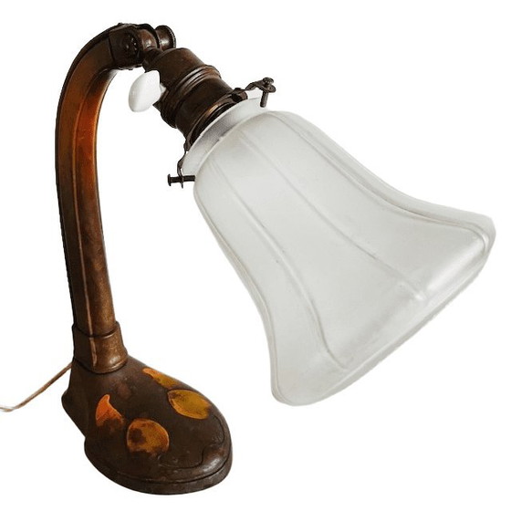 Image 1 of Lampe de bureau Art Nouveau antique en fer forgé, d.g.m.s., datée de 1910.