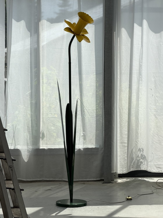Image 1 of Mike Bliss Daffodil Pop Art Collectible Floorlamp for Bliss Flights of Fancy, Ltd. from the early 80s