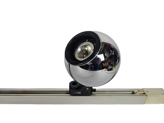 Image 1 of Erco Leuchten – Weltraumzeitalter – Kugelstrahler (3) mit Schiene – Westdeutschland – 3. Viertel des 20. Jahrhunderts