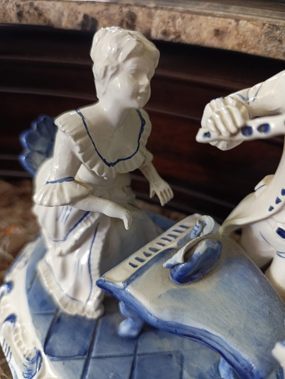 Large Capodimonte Porcelain Figurine Group – Sculpture (photo 8 of 11)