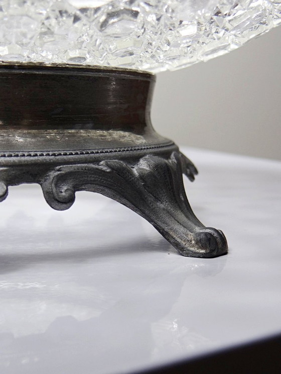 Image 1 of Antike Schale aus Pressglas mit rautenförmigen Verzierungen, ca. 1920–1950, auf einem Zinnsockel