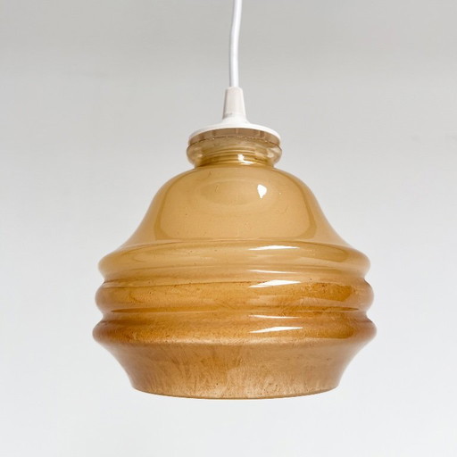 Cognacfarbene Vintage-Deckenlampe, 1960er Jahre – hanglampen, Plastic (photo 2 of 6)