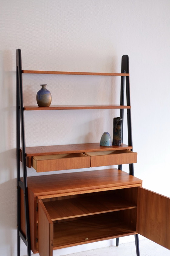 Vintage Scandinavian teak Wall cabinet 50s/60s, Wood, Brown (photo 7 of 8)