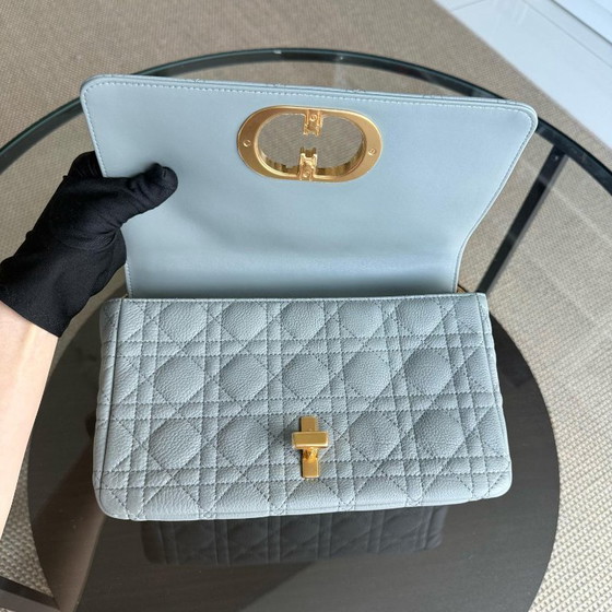 Image 1 of DIOR CARO MEDIUM - PELLE DI VITELLO GRAMMATIZZATA CANNAGE, GRIGIO, FERRAMENTA ORO