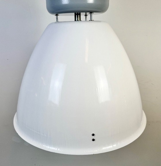 Image 1 of Grande lampe industrielle en émail blanc d'Elektrosvit, années 1990