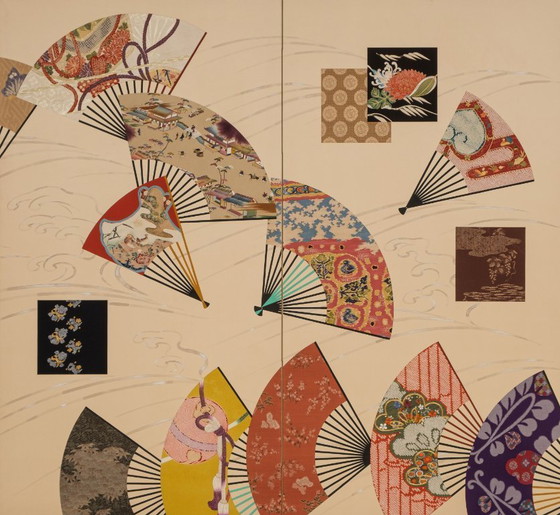 Image 1 of Antiek Japans kamerscherm met kleurrijke waaiers