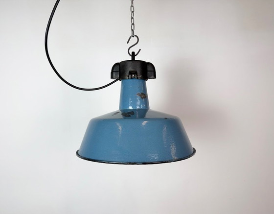 Industrial Blue Enamel Factory Lamp with Cast Iron Top, 1960s, Pendant lamps (photo 2 of 17)